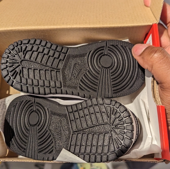 Toddler Nike Panda Dunks size 7c - Picture 6 of 6